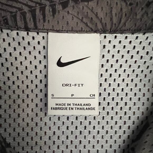 Nike Dri-FIT Camp Shirt S Black Gray Tropical Aloha Floral Golf Resort Button Up - Picture 6 of 11